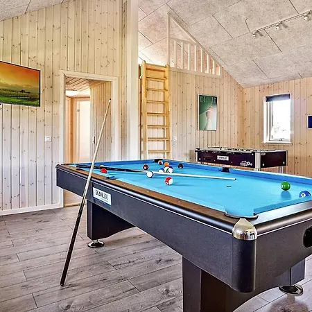 12 Person In Hasselberg Kappeln