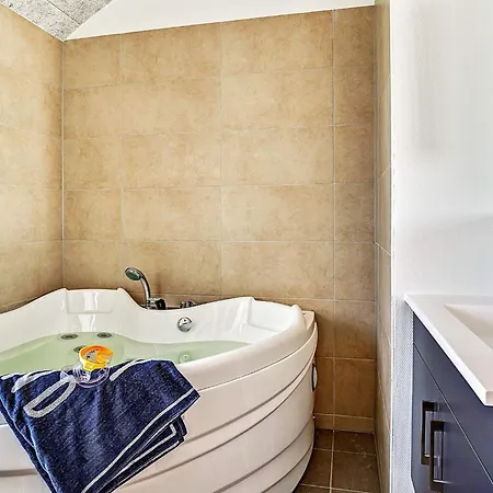 12 Person In Hasselberg Nyaraló *