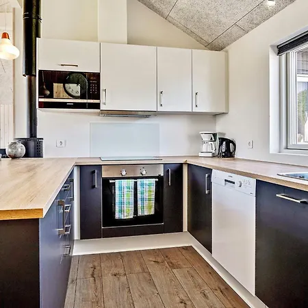 12 Person In Hasselberg