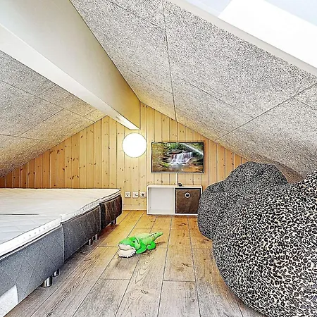 12 Person In Hasselberg Kappeln