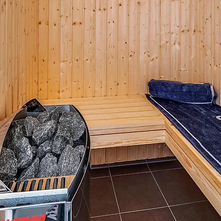 12 Person In Hasselberg Nyaraló